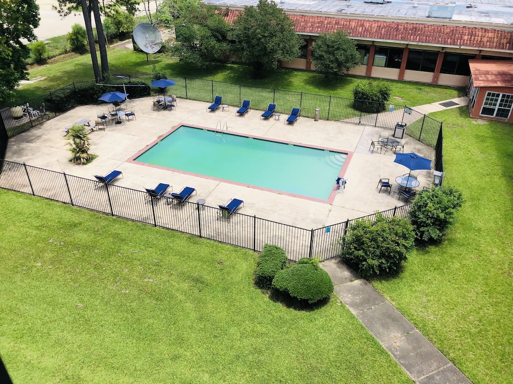 The Grand Hotel Spindletop - photo 59