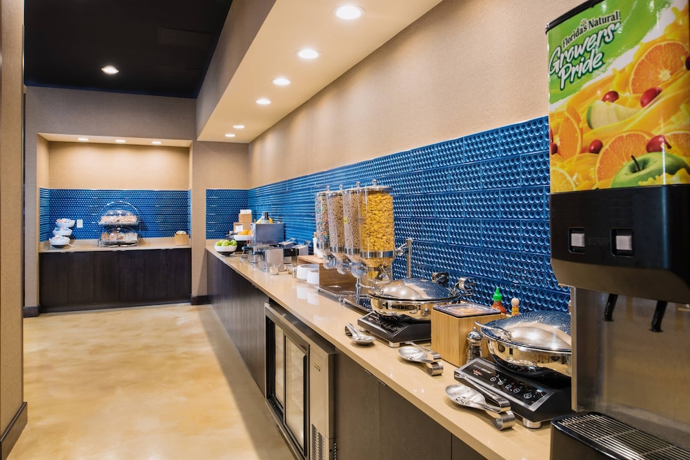 Fairfield Inn & Suites New Orleans Downtown - photo 26