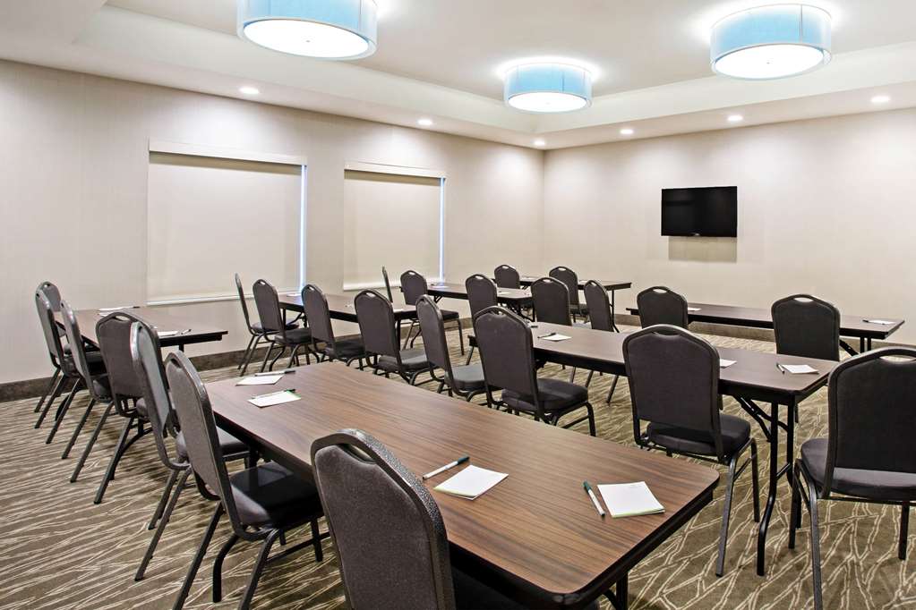 La Quinta Inn & Suites by Wyndham York - photo 29