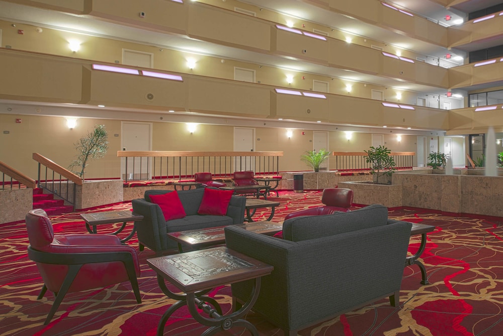 MCM Eleganté Hotel & Suites - photo 45