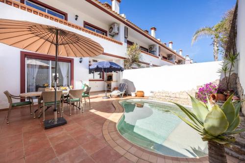 CoolHouses Algarve Burgau 3 Bed w plunge pool close to village centre Casa Boa Vida — 4-Star Luxury Hotel in Luz, Portugal