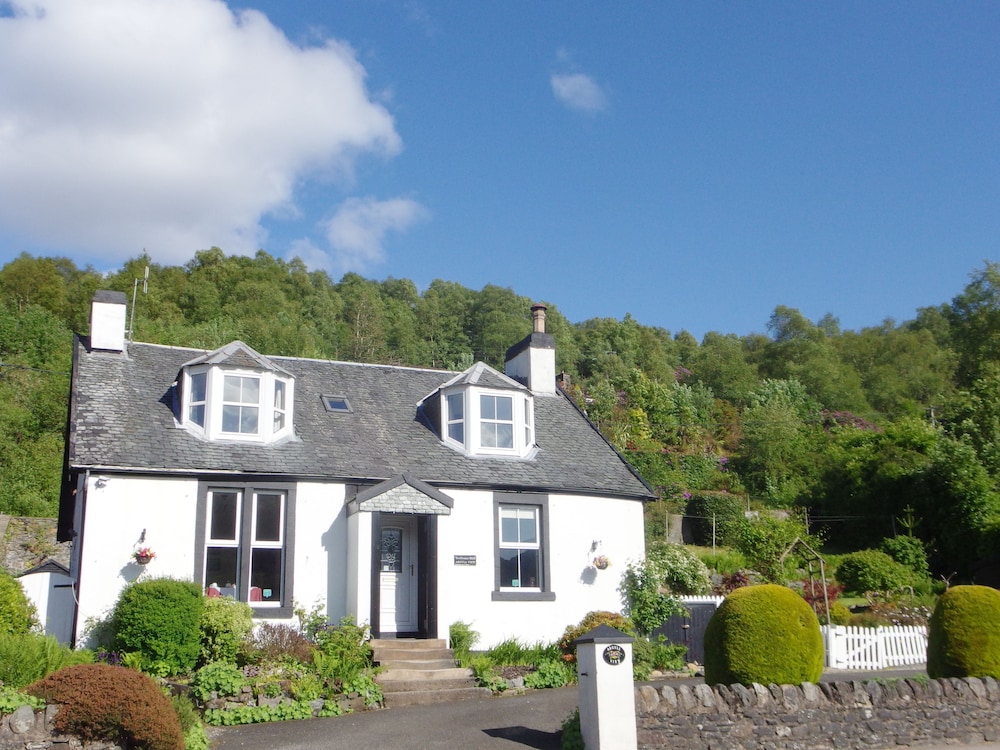 TwoStones — 4-Star Luxury Hotel in Garelochhead, United Kingdom