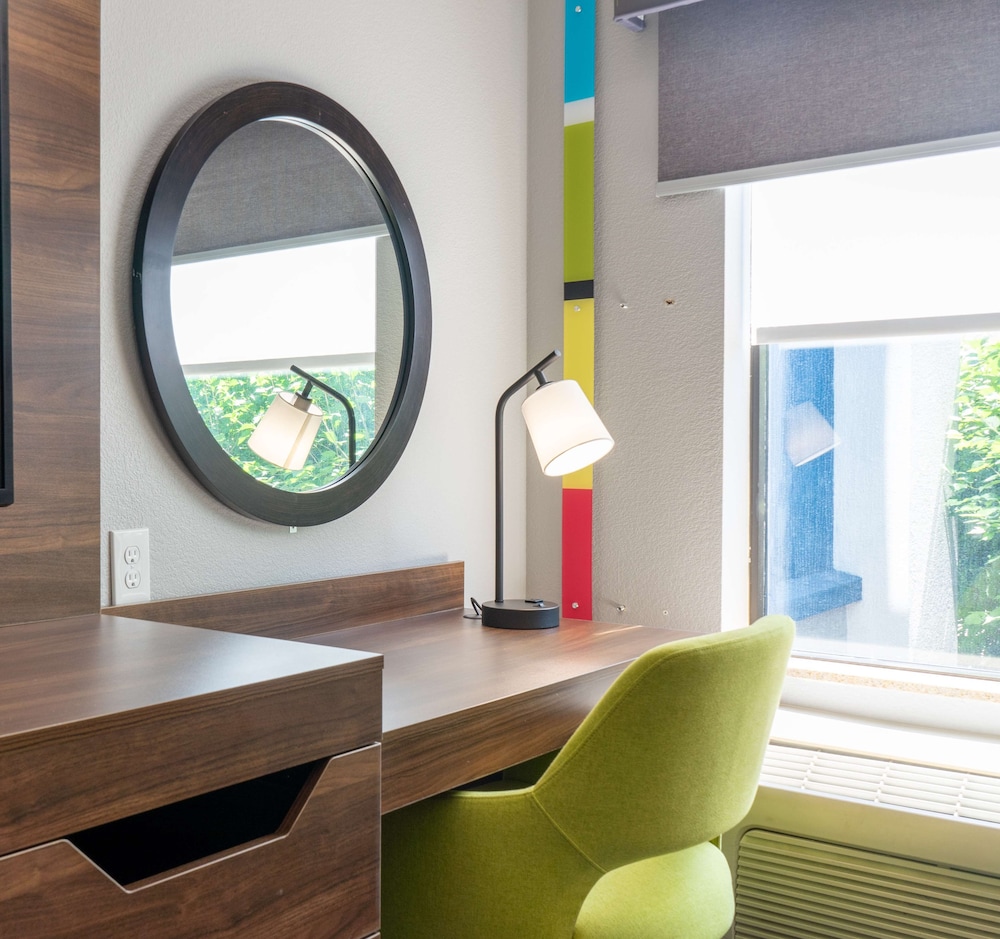 Hampton Inn Elkhorn Lake Geneva Area - photo 22