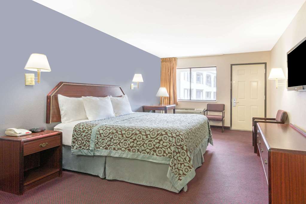 Days Inn by Wyndham Ruidoso Downs - photo 12