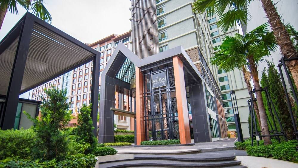 The Astra Condo Changkhlan in Chiang Mai — 4-Star Luxury Hotel in Chiang Mai, Thailand