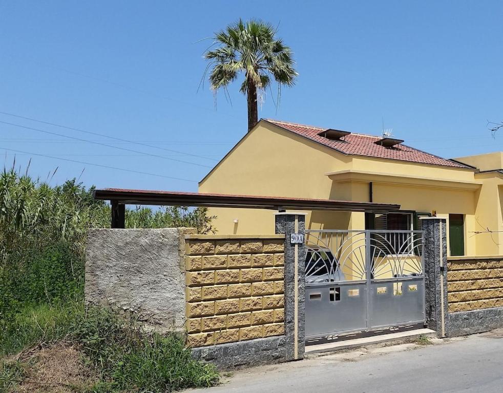 Detached House with Garden — 4-Star Luxury Hotel in Milazzo, Italy
