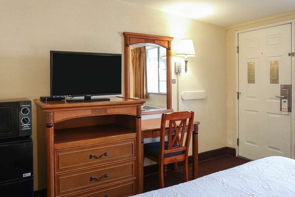 Americas Best Value Inn & Suites El Centro - photo 22