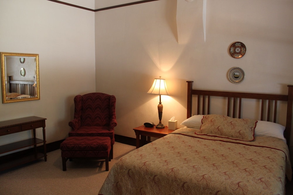 The Hotel Limpia - photo 14