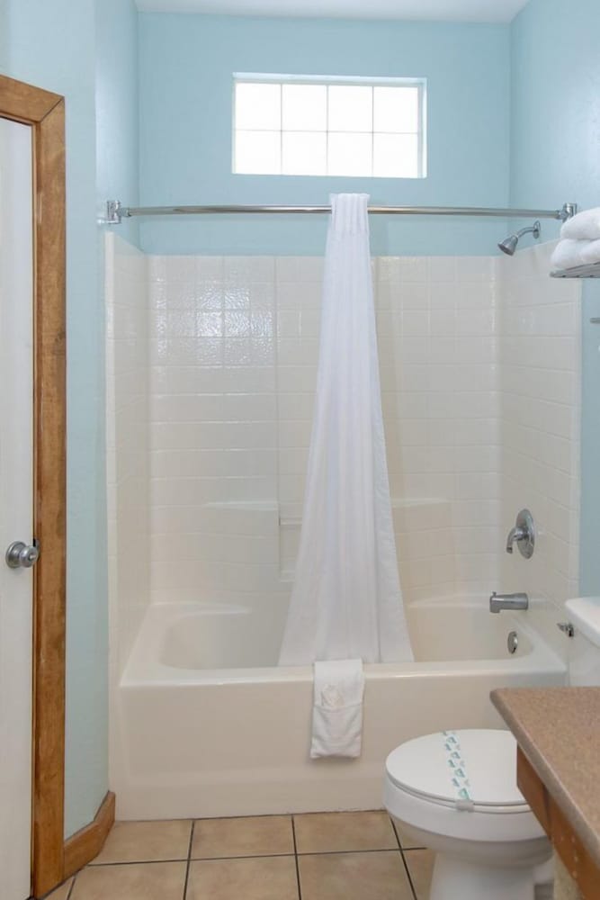 Pelican Bay Resort - photo 48