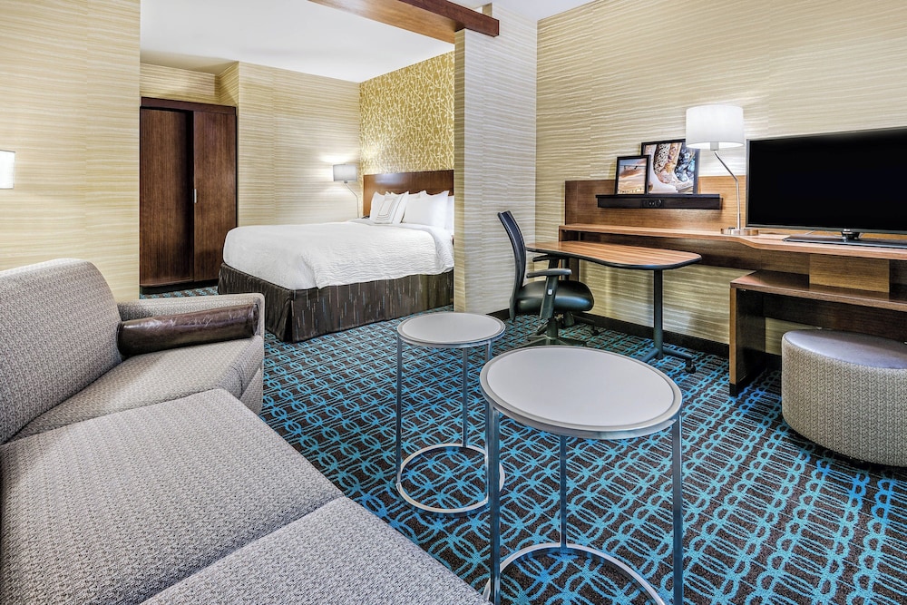 Fairfield Inn & Suites by Marriott Van Canton Area - photo 11
