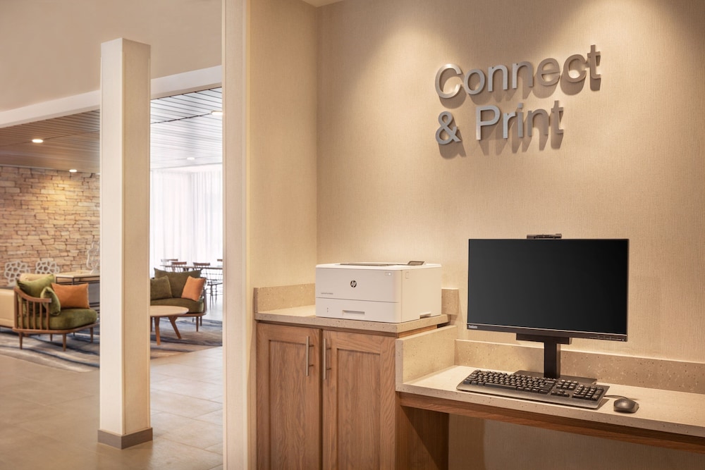 Fairfield Inn & Suites by Marriott Fresno North Shaw Avenue - photo 16