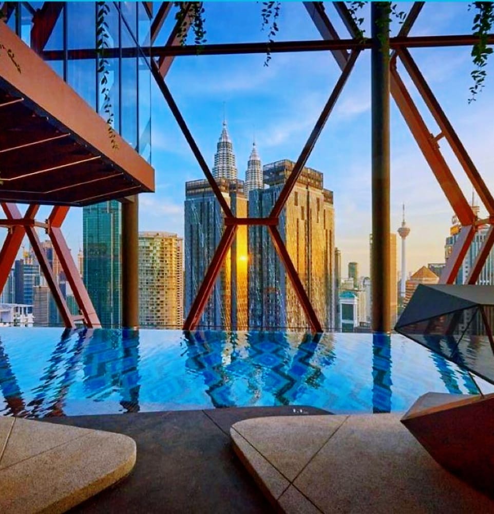 Scarletz Suites KLCC by Purple Orchid — 4-Star Luxury Hotel in Kuala Lumpur, Malaysia