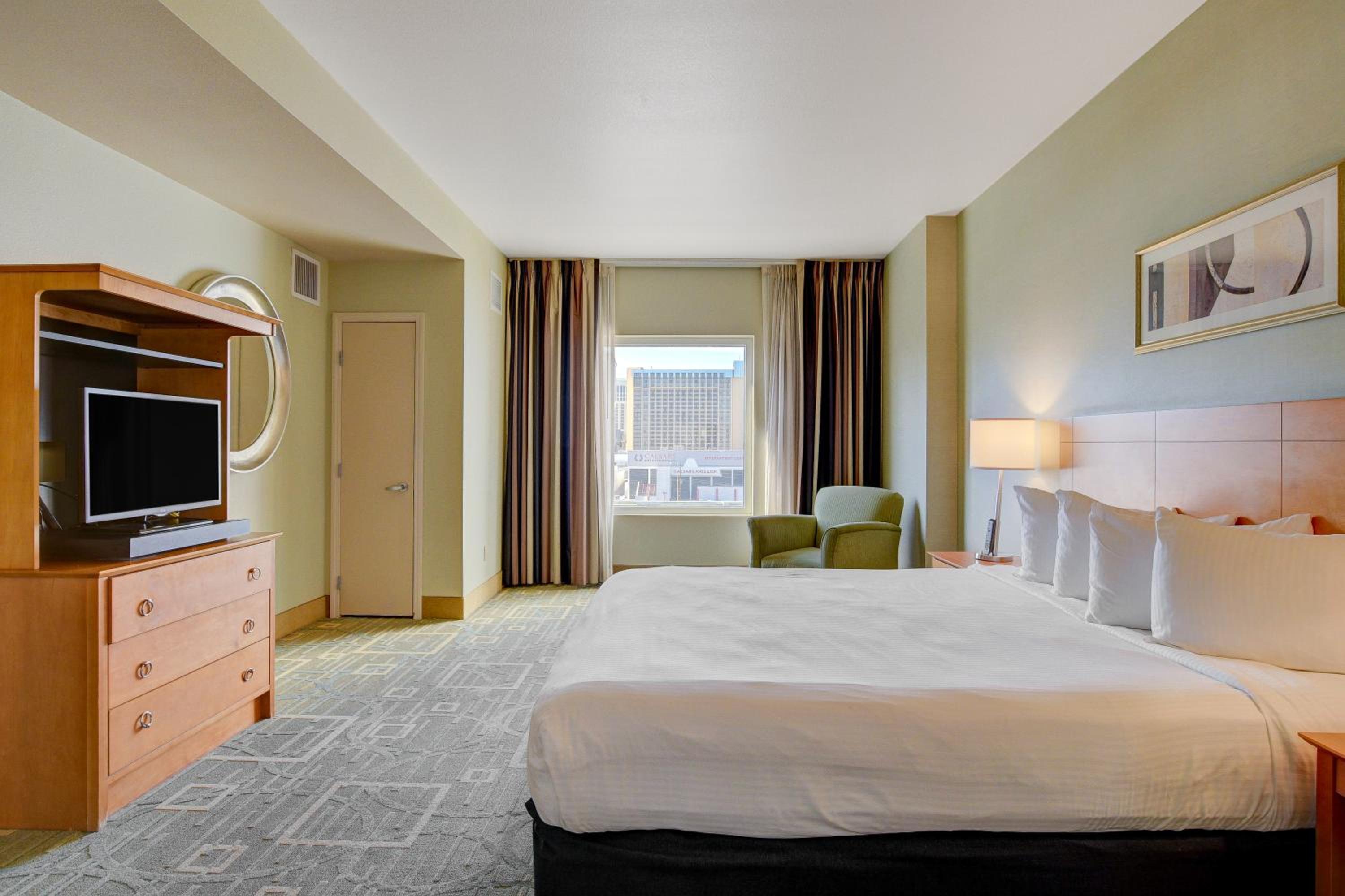 Luxury 1Bd 1Bth Suite At Platinum Hotel Strip View