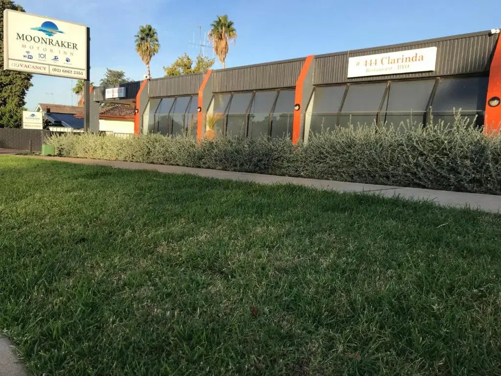 Moonraker Motor Inn - carbon neutral hotel in Parkes