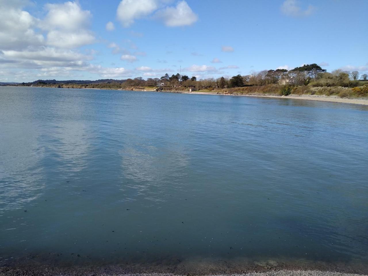 Escape to Anglesey Dog Friendly — hotel in Llangoed