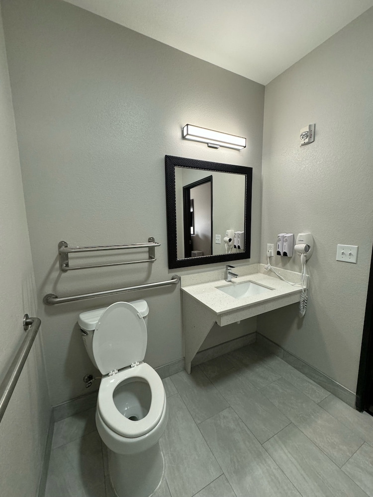 Red Roof Inn & Suites Lake Charles - photo 19