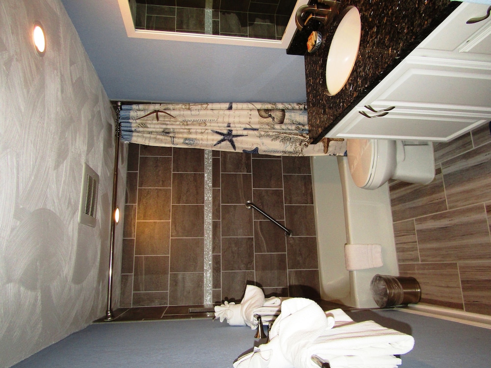 Regency Towers - photo 21