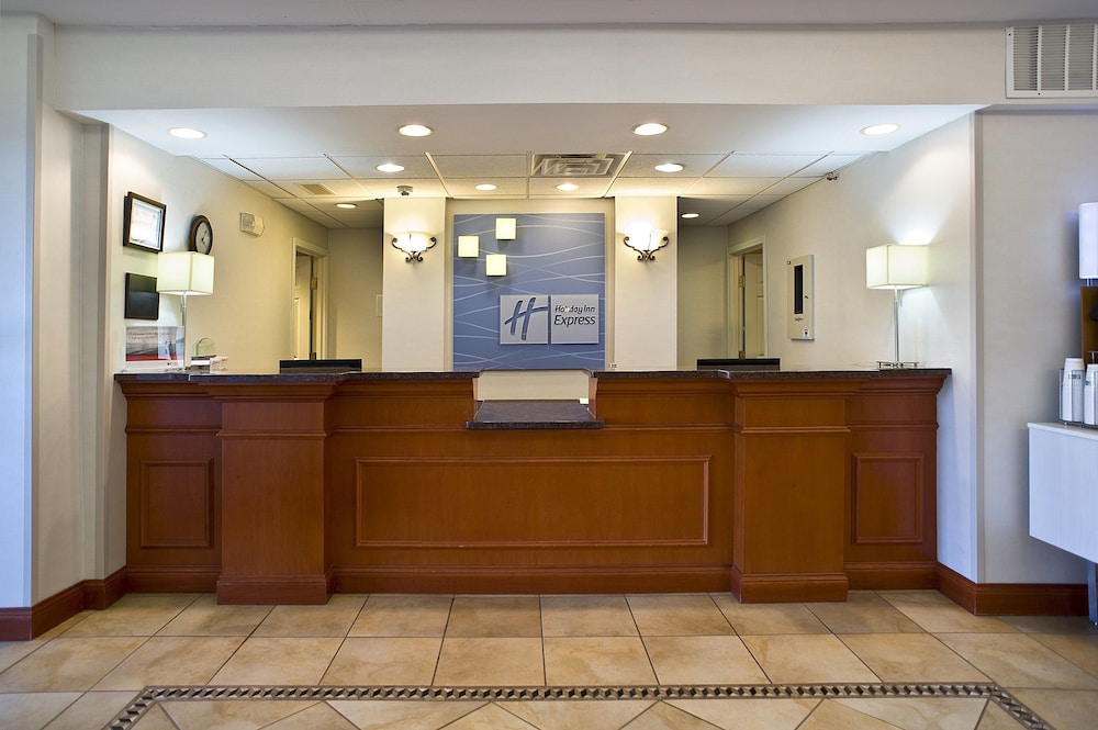 Holiday Inn Express Hotel & Suites Vermillion by IHG - photo 27