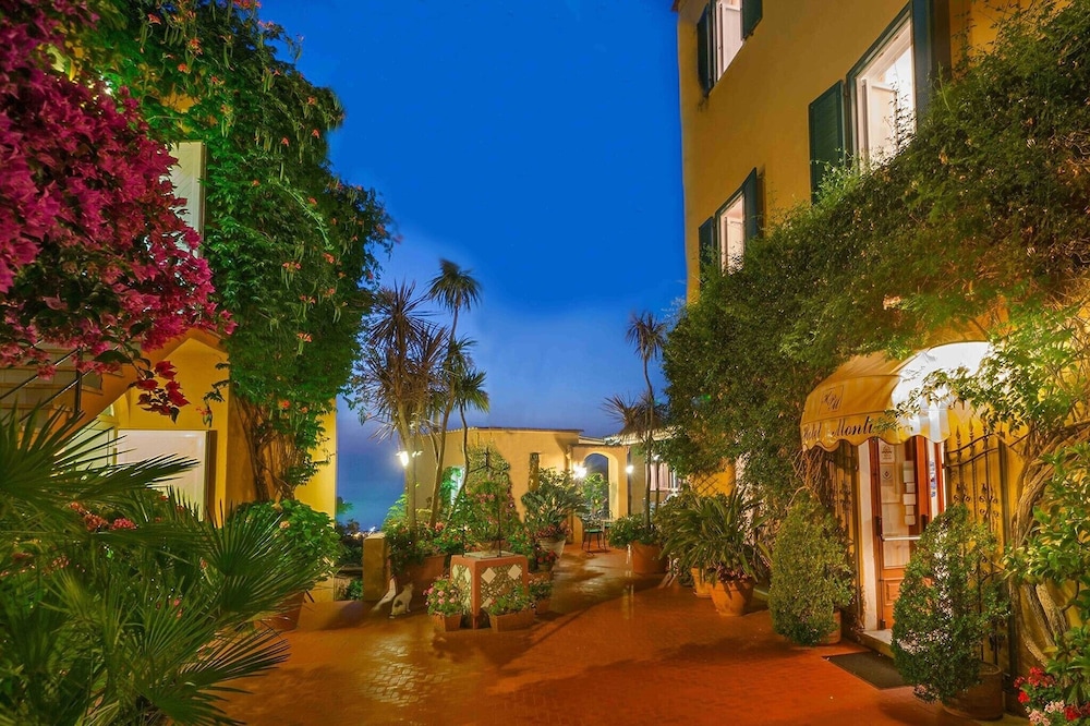 Hotel Pensione Monti - last minute hotel in Casamicciola Terme