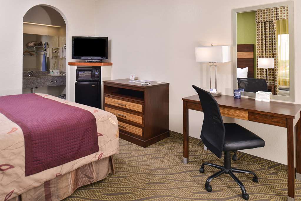 Americas Best Value Inn & Suites Houston Downtown - photo 8