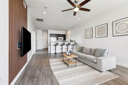 Stylish Downtown High Rise 2BD — 4-Star Luxury Hotel in Baton Rouge, United States