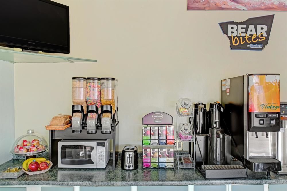 Travelodge by Wyndham Tucson AZ - photo 14
