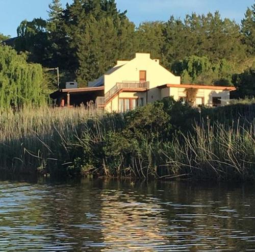 Riversong Farm — hotel in Stilbaai