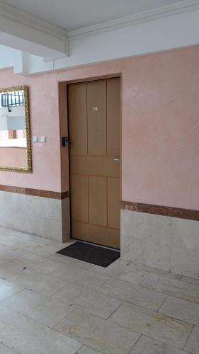 3 Bedroom Apt in Town Square — 4-Star Luxury Hotel in Wroclaw, Poland