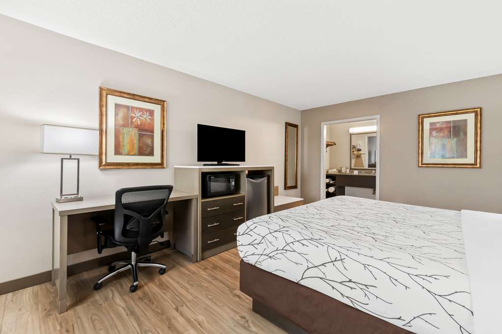Best Western Fayetteville Inn - photo 13