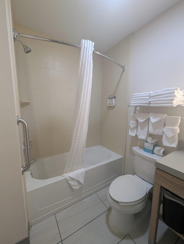 Candlewood Suites Loveland by IHG - photo 38