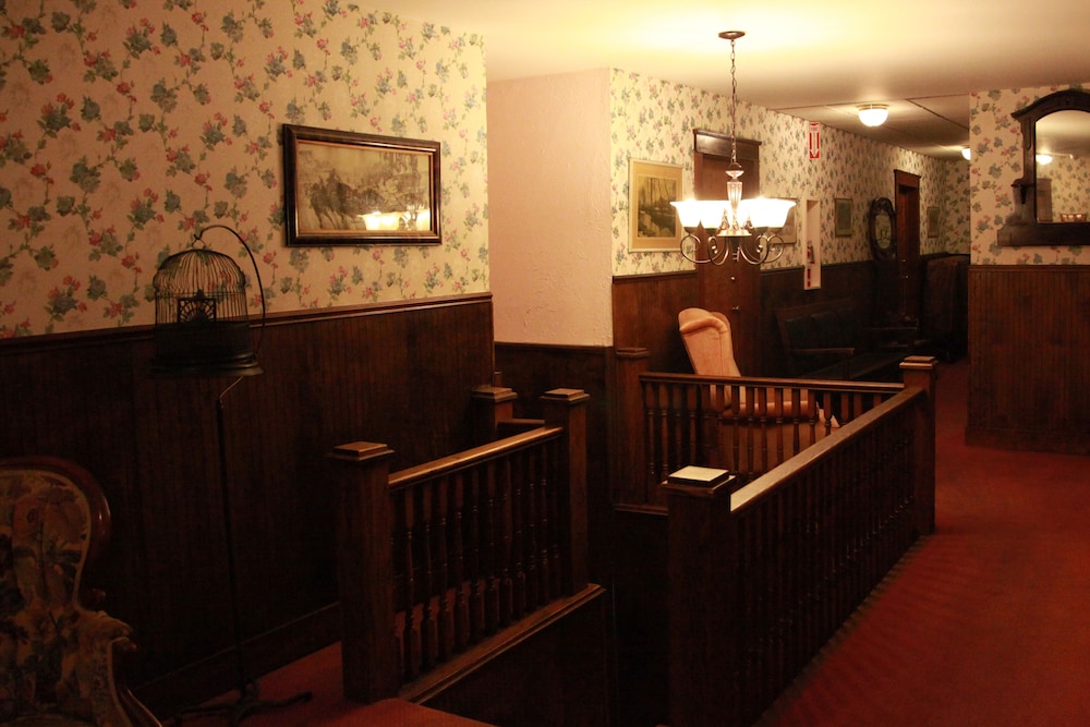 The Winter Inn - photo 3