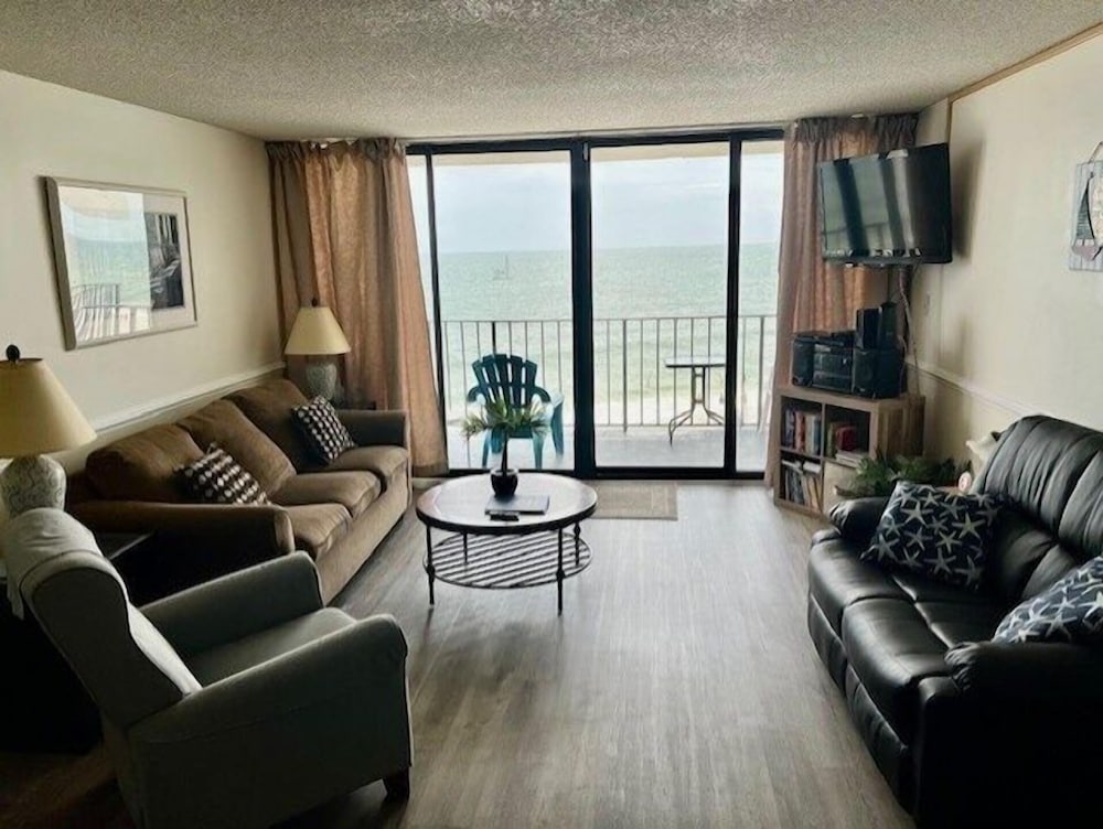 Royal Garden Resort 403 1 Bedroom Condo by RedAwning - photo 8
