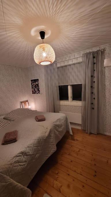 Mysig stuga i Svärtinge - last minute hotel in Svaertinge