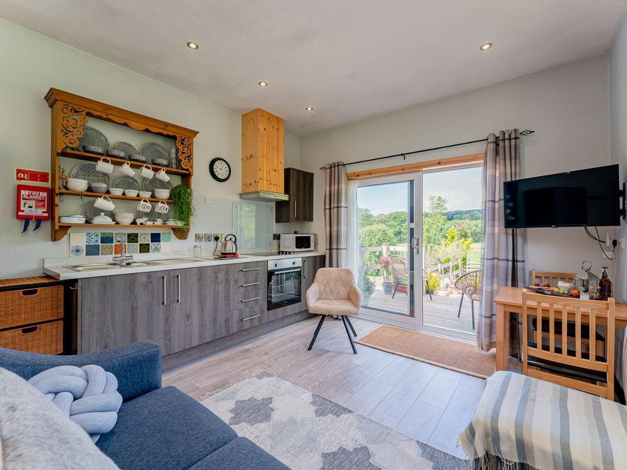 Cwtch Enrico Uk39064 — Machynlleth