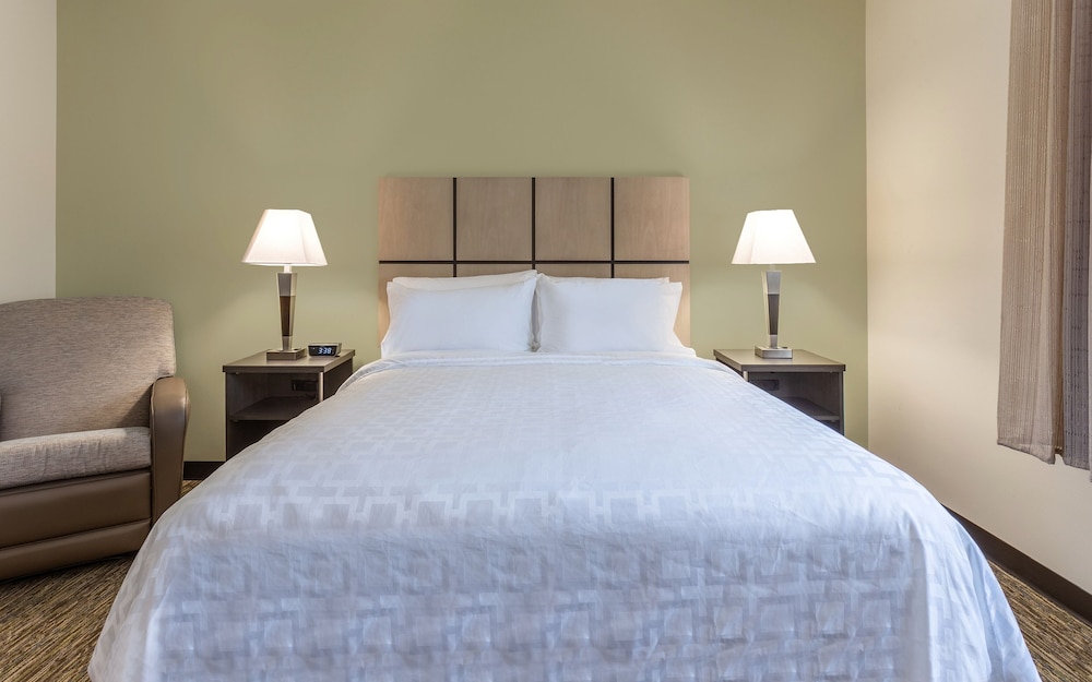 Candlewood Suites Davenport by IHG - photo 12