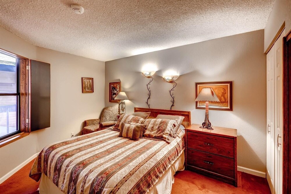 Mountainside 143B by RedAwning - photo 5