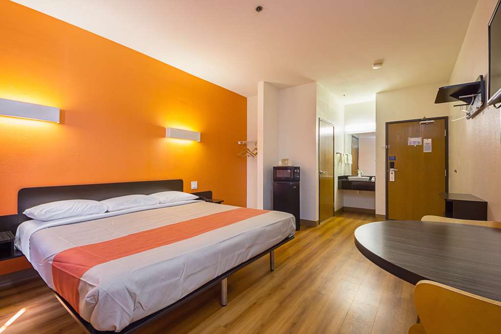 Motel 6 Dallas Irving DFW Airport South - photo 9