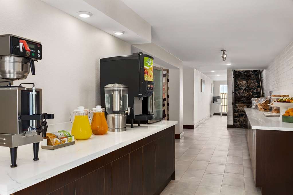 La Quinta Inn by Wyndham Temple - photo 29