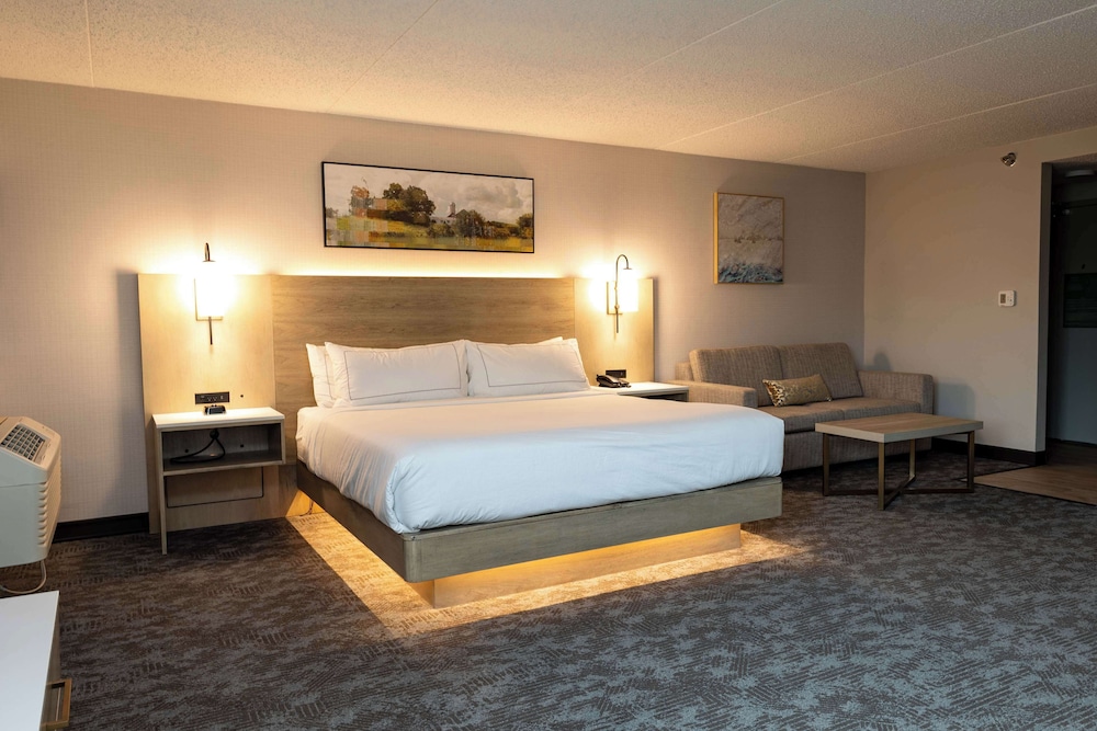 DoubleTree by Hilton Austin MN - photo 7