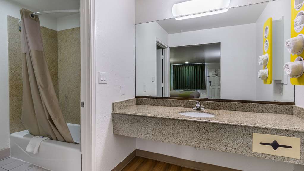 Motel 6 San Marcos TX North - photo 19