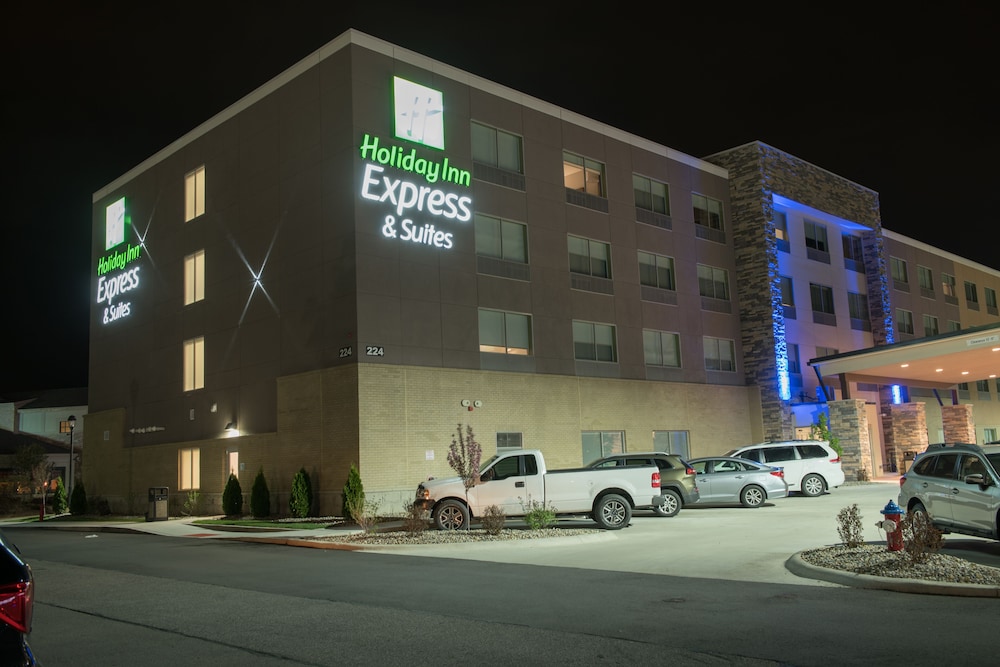 Holiday Inn Express & Suites Merrillville - photo 31