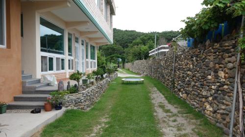Buan Seokranjeong Pension — Simwon — photo 5