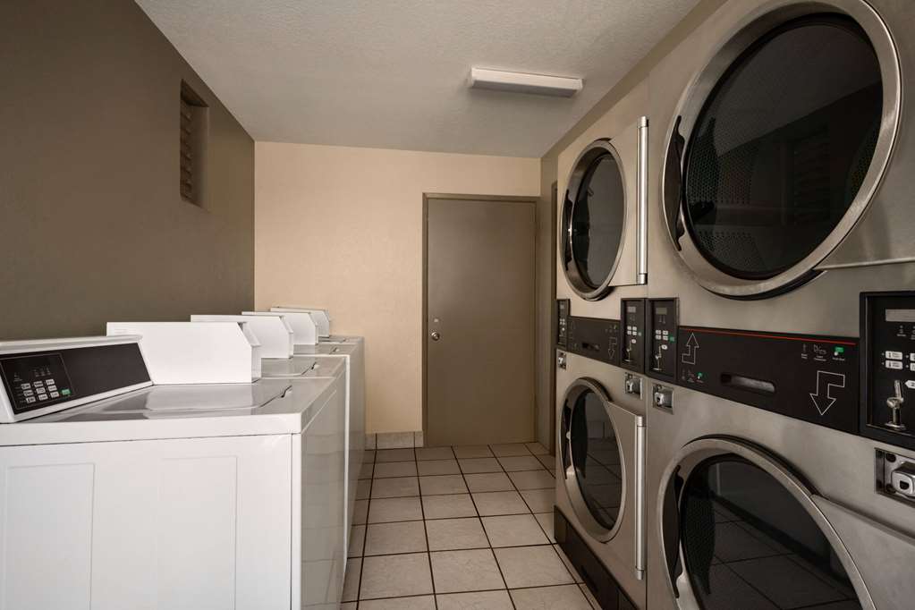 Days Inn by Wyndham Fresno South - photo 10
