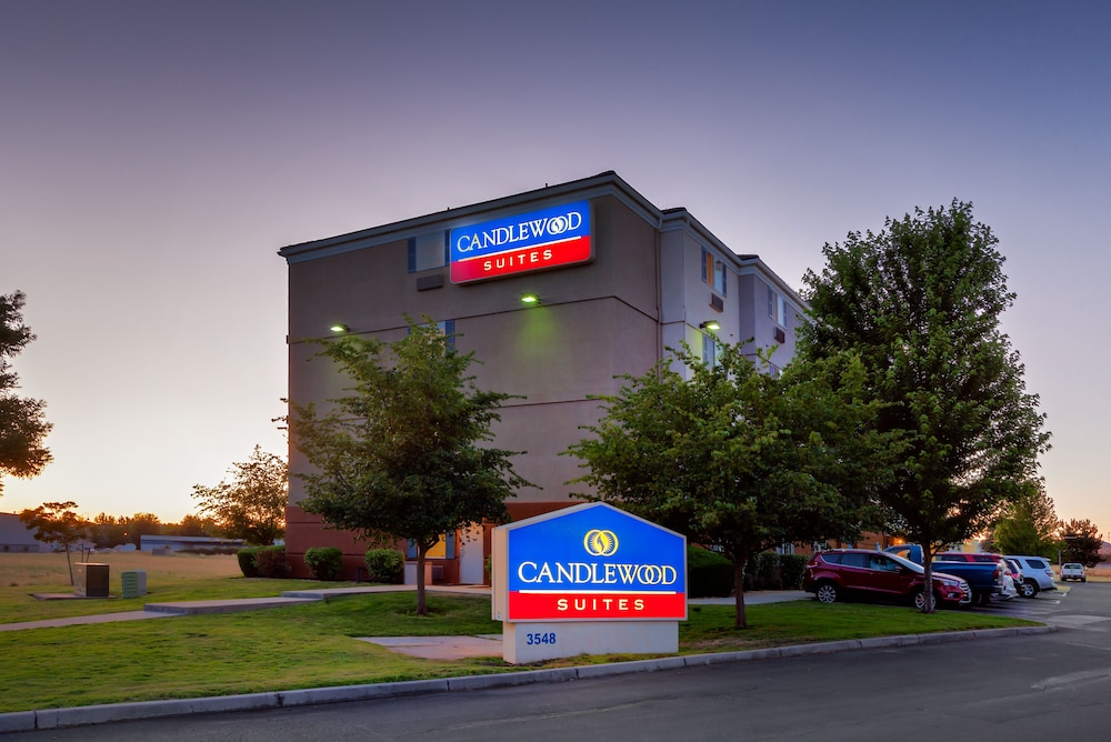 Candlewood Suites Medford by IHG - photo 18