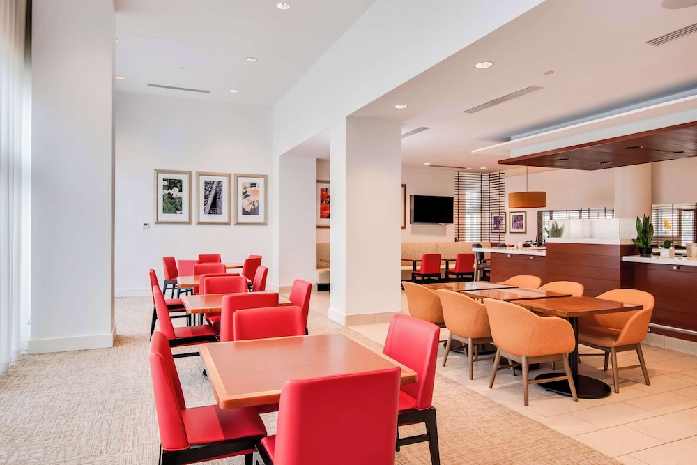 Hilton Garden Inn Alexandria Old Town National Harbor - photo 18