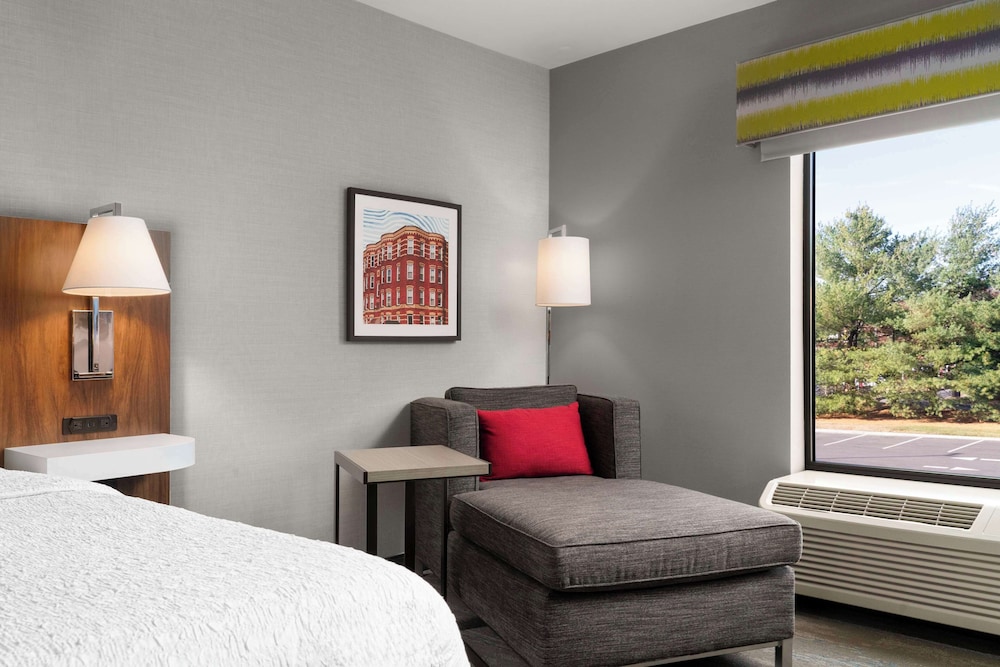Hampton Inn Chicopee Springfield - photo 15