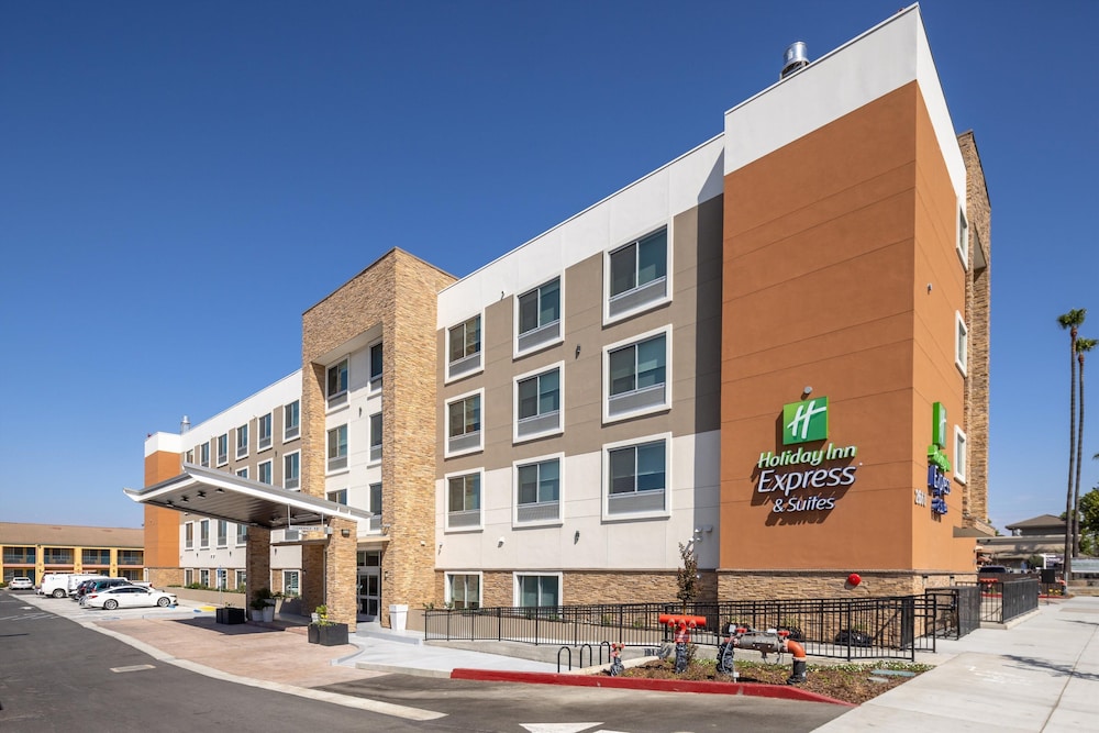 Holiday Inn Express & Suites San Jose Silicon Valley - photo 81