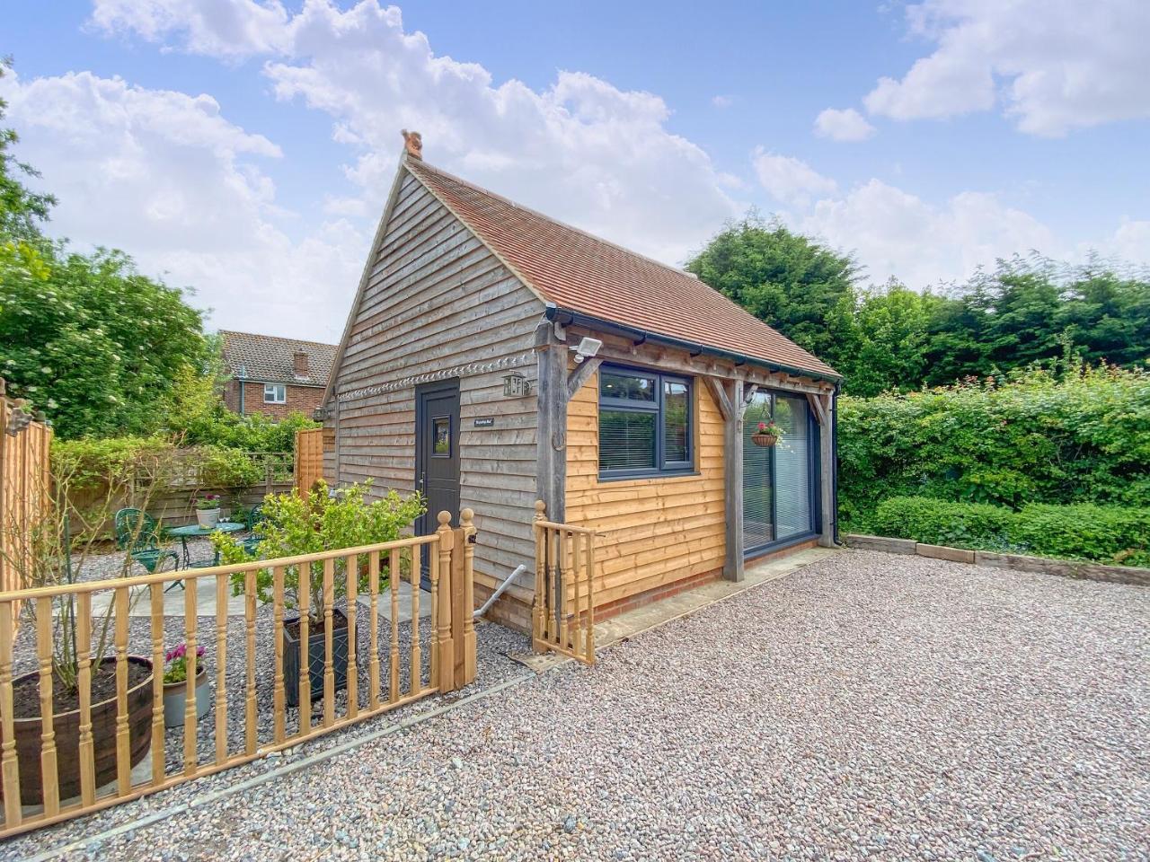 The Potting Shed — 4-Star Luxury Hotel in Ashford, United Kingdom