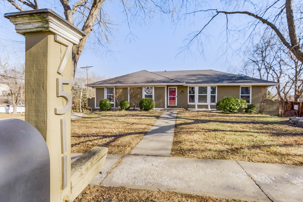 Becky & Marvels 420 Stay - photo 14