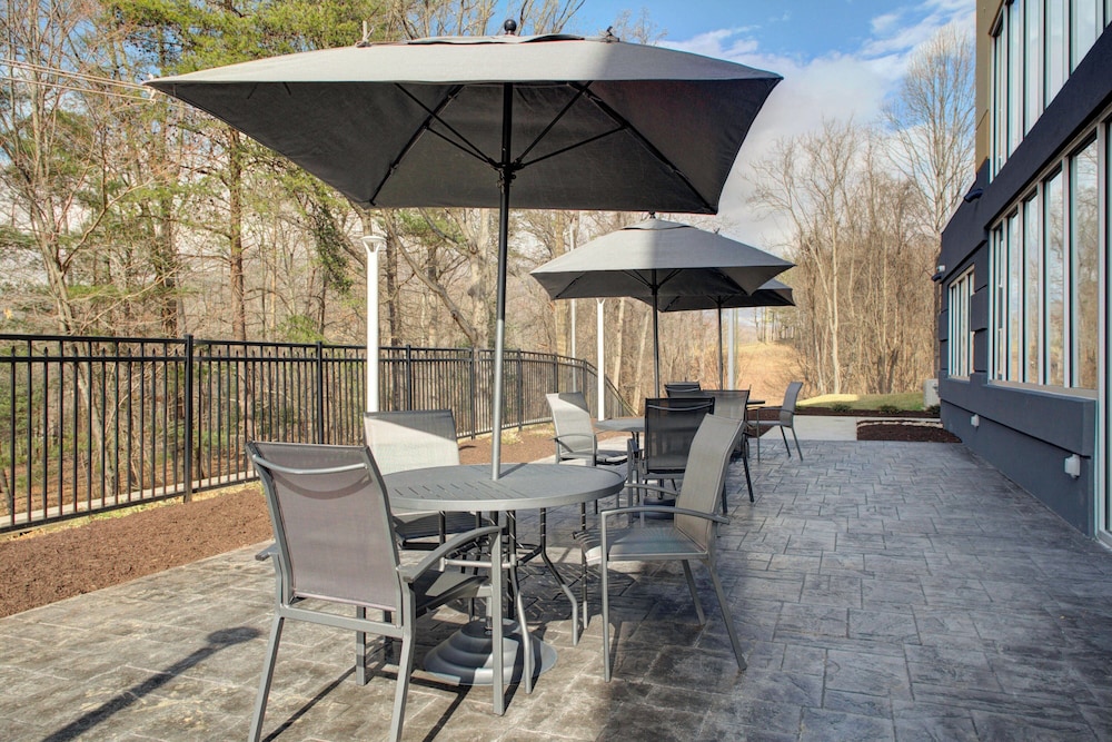 Fairfield Inn & Suites by Marriott Roanoke Salem - photo 15